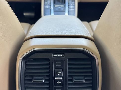 Used 2017 Porsche Macan image 28