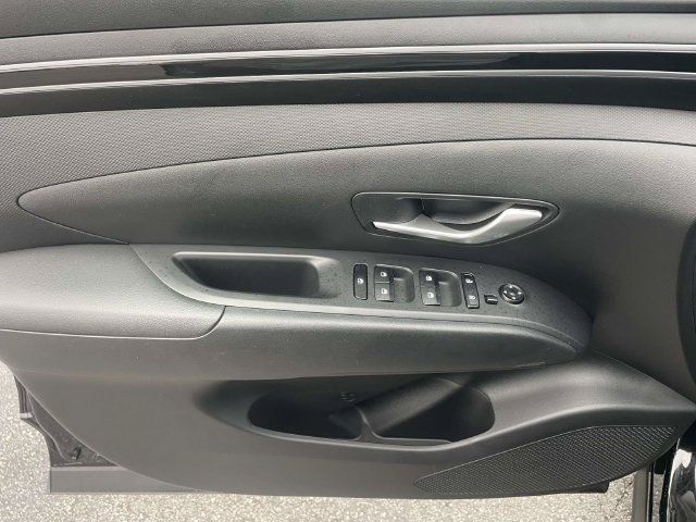 Certified 2024 Hyundai Tucson SE FWD image 15