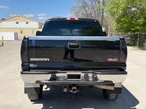 Used 2003 GMC Sierra 2500 SLT w/ SLT Preferred Equipment Group AWD/4WD image 6