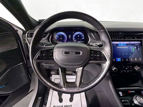 Used 2022 Jeep Grand Cherokee L Overland w/ Luxury Tech Group IV AWD/4WD image 11