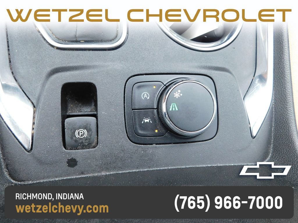 Certified 2023 Chevrolet Traverse LS FWD image 38
