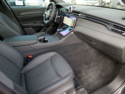 Used 2024 Maserati Grecale GT image 35