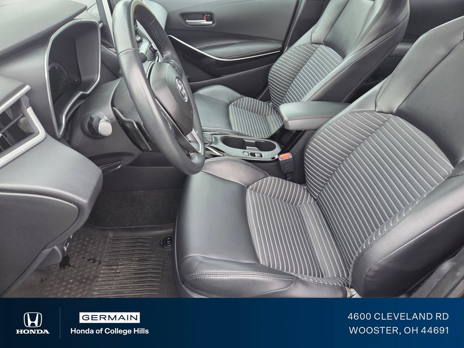 Used 2024 Toyota Corolla XSE FWD image 25