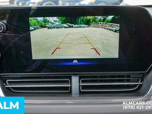 Used 2025 Chevrolet Trax LT FWD image 34