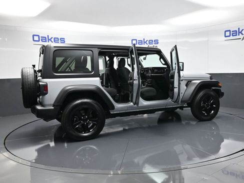Used 2022 Jeep Wrangler Unlimited Sport image 52