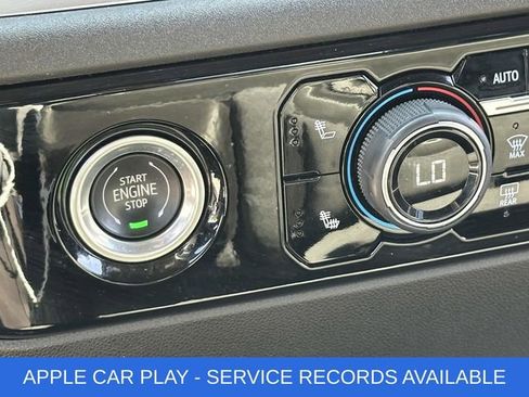 Used 2022 Chevrolet Silverado 1500 LT AWD/4WD image 8