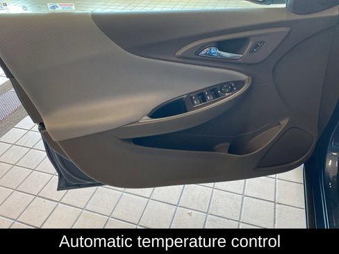 Used 2024 Chevrolet Malibu LT image 9