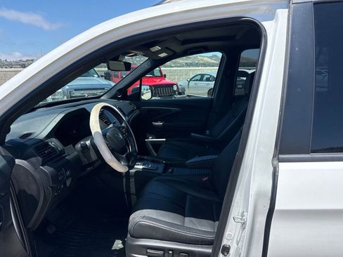 Used 2023 Honda Passport TrailSport image 10