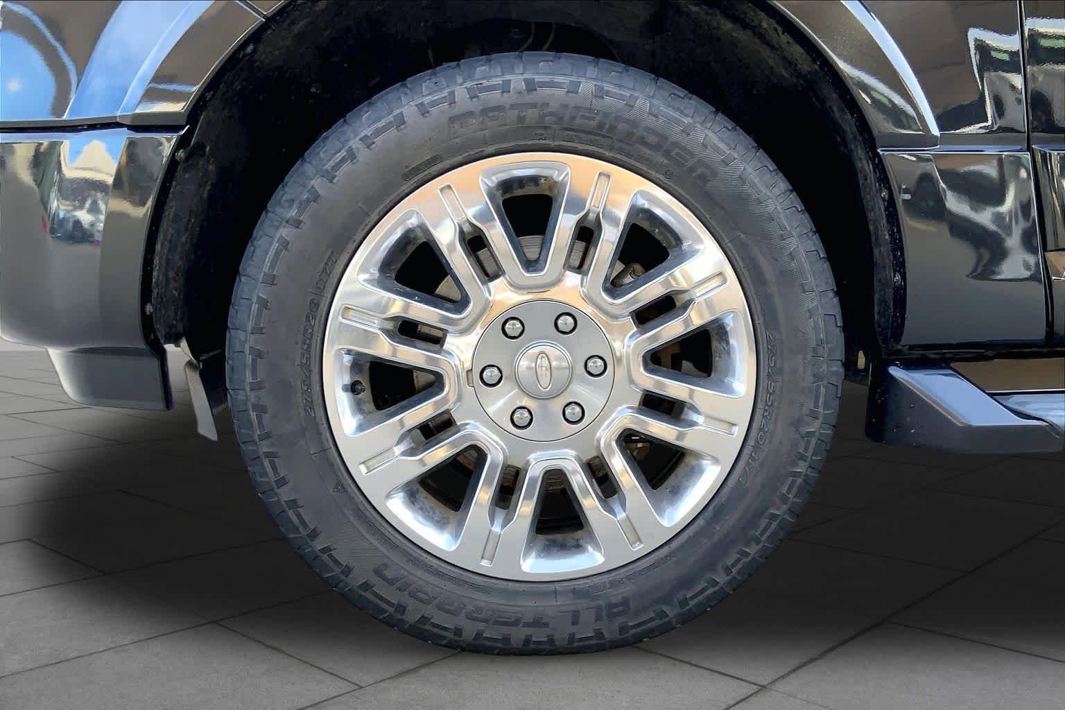 Used 2013 Ford Expedition EL Limited RWD image 10