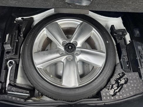 Used 2011 Lexus LS 460 w/ Comfort Pkg RWD image 32
