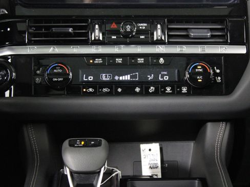 New 2026 Nissan Pathfinder Platinum w/ Cargo Package FWD image 17