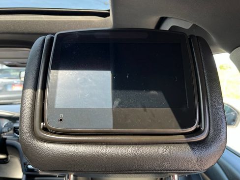 Used 2020 Ford Explorer Limited w/ Class III Trailer Tow Package RWD image 34