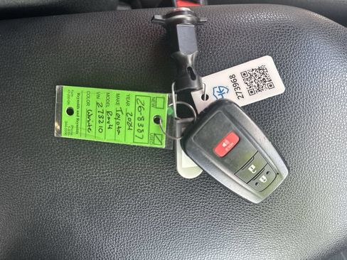 Used 2024 Toyota RAV4 XLE FWD image 30