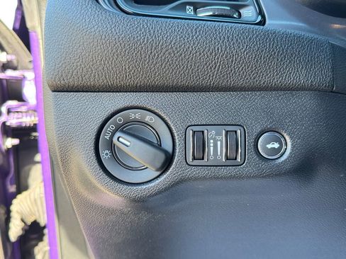 Used 2023 Dodge Challenger GT image 31