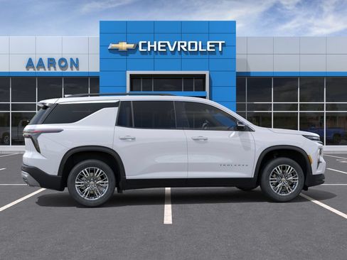 New 2026 Chevrolet Traverse LT FWD image 7