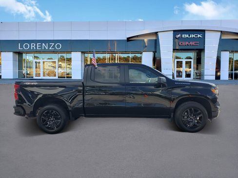Used 2025 Chevrolet Silverado 1500 Custom image 4