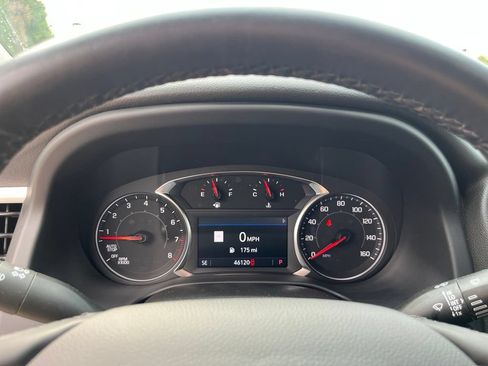 Used 2023 GMC Acadia SLT w/ Preferred Package FWD image 20