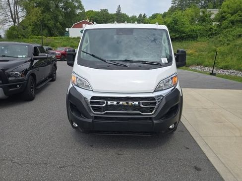Used 2025 RAM ProMaster 2500 w/ U-Haul Equipment Group FWD image 2