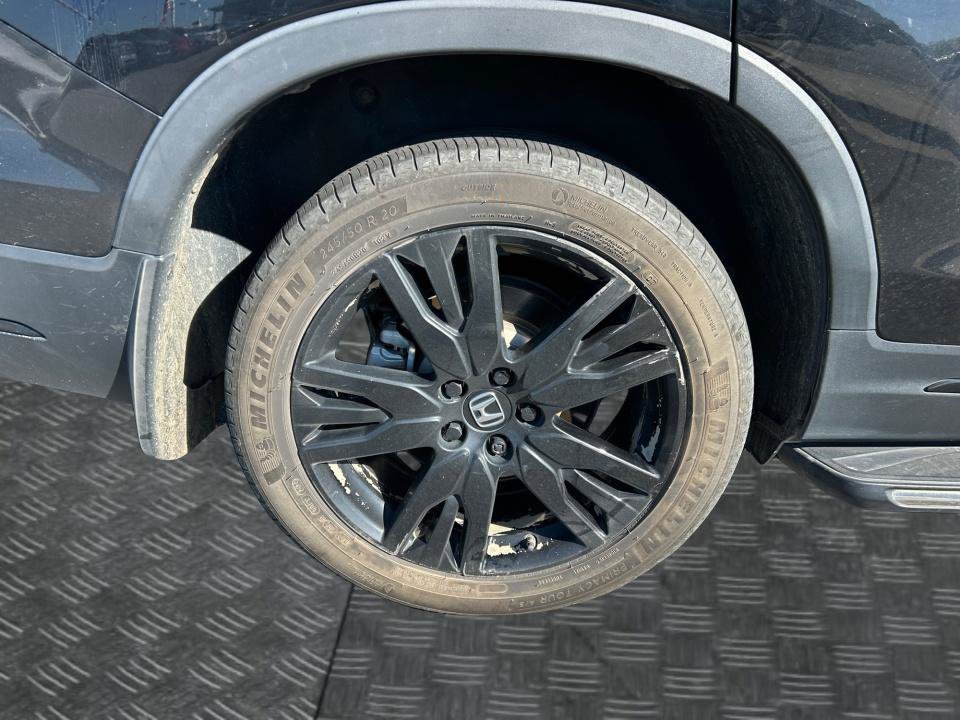 Used 2020 Honda Pilot Black Edition image 25