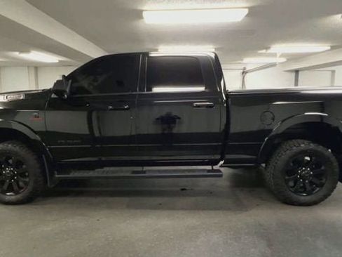 Used 2022 RAM 2500 Laramie AWD/4WD image 5