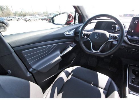 Used 2023 Volkswagen ID.4 Pro S Plus image 11