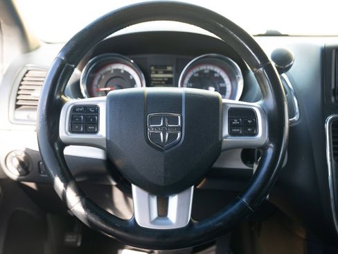 Used 2012 Dodge Grand Caravan R/T w/ Driver Convenience Group image 37