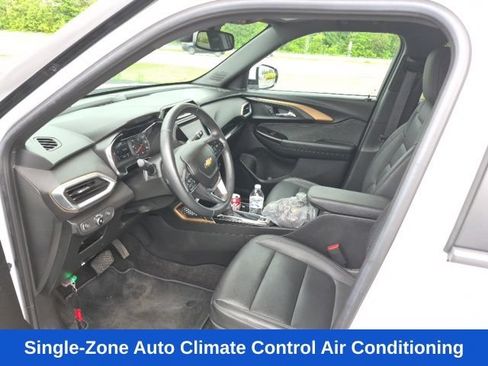 Used 2022 Chevrolet TrailBlazer ACTIV w/ Convenience Package FWD image 6