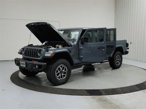 New 2026 Jeep Gladiator Rubicon w/ Steel Bumper Group image 11