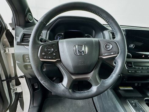 Used 2023 Honda Passport EX-L image 11