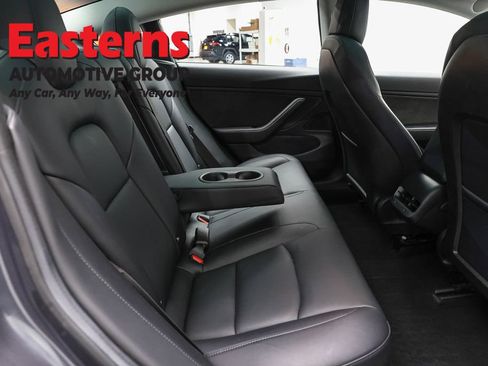 Used 2018 Tesla Model 3 Long Range AWD/4WD image 17