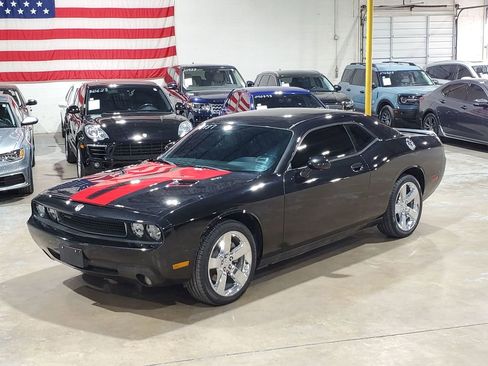 Used 2010 Dodge Challenger R/T image 30