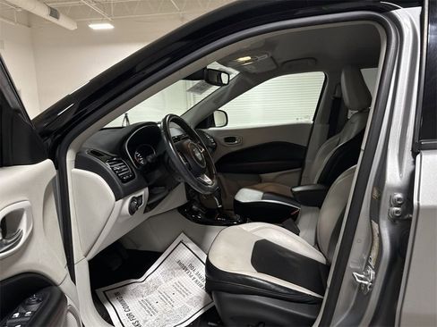 Used 2019 Jeep Compass Limited image 18