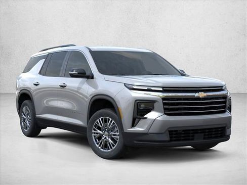 New 2026 Chevrolet Traverse LT FWD image 2