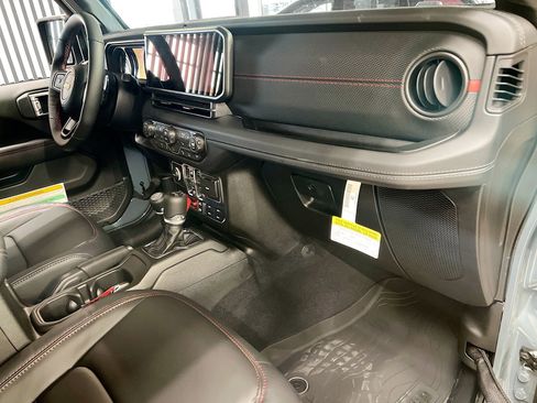 New 2026 Jeep Wrangler Unlimited Rubicon 392 w/ Quick Order Package 27X Moab AWD/4WD image 20