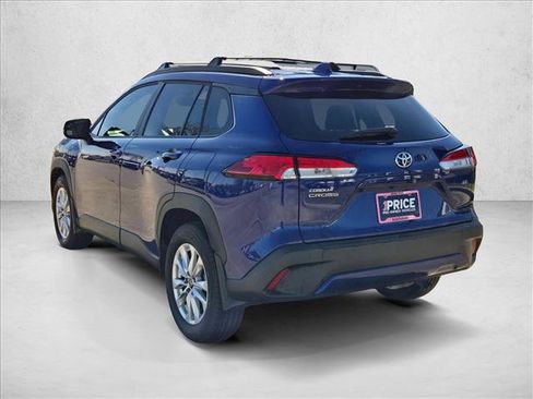 Used 2024 Toyota Corolla Cross LE image 8