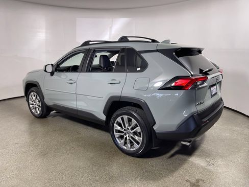 Certified 2022 Toyota RAV4 XLE Premium FWD image 5