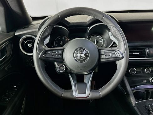 Used 2023 Alfa Romeo Stelvio Sprint RWD image 18