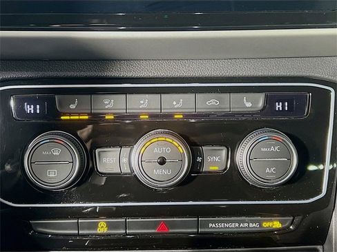 Used 2023 Volkswagen Atlas SE image 22