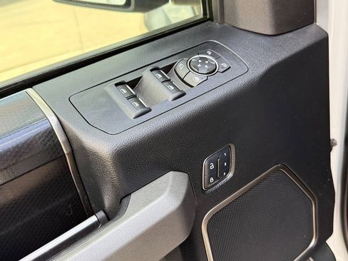 Used 2017 Ford F150 Raptor w/ Equipment Group 802A Luxury image 38