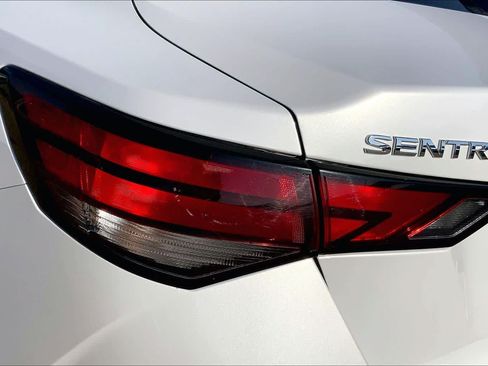 Used 2021 Nissan Sentra SV FWD image 29