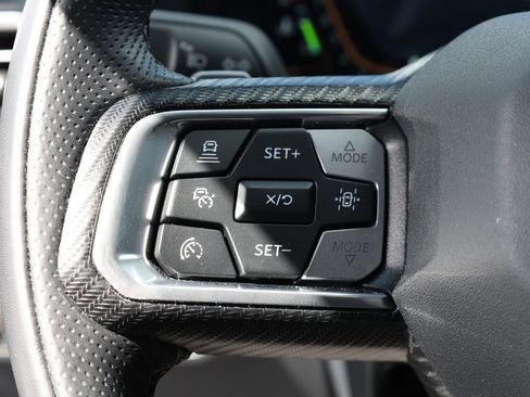 Used 2025 Ford Mustang GT Premium image 34