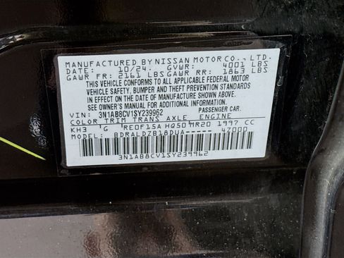 Used 2025 Nissan Sentra SV FWD image 40