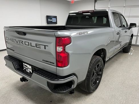 Used 2024 Chevrolet Silverado 1500 Custom w/ Dark Appearance Package AWD/4WD image 10