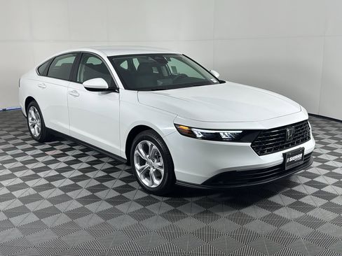 New 2025 Honda Accord LX image 2
