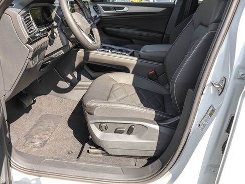 New 2026 Volkswagen Atlas Cross Sport SE image 21