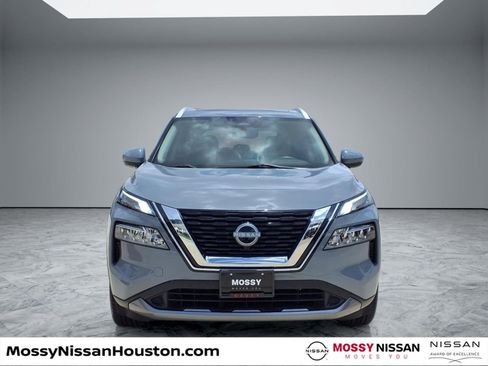 Used 2023 Nissan Rogue SL w/ SL Premium Package FWD image 3