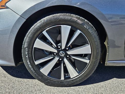 Used 2021 Nissan Altima 2.5 SV image 13
