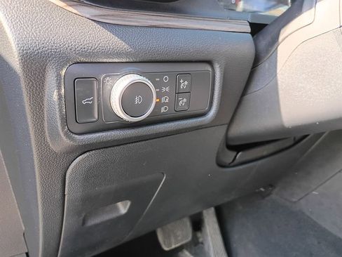 Used 2020 Ford Explorer Limited image 18