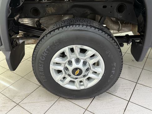 Used 2024 Chevrolet Silverado 2500 LT w/ Convenience Package AWD/4WD image 14