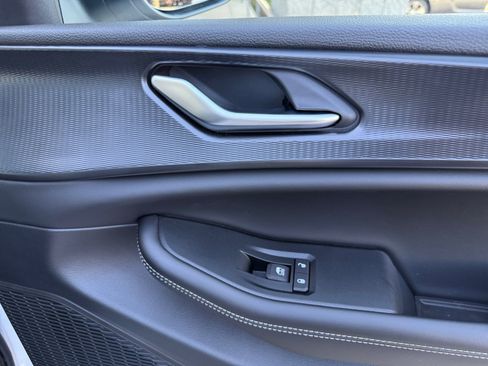 New 2025 Jeep Grand Cherokee L Laredo w/ Luxury Tech Group I image 30